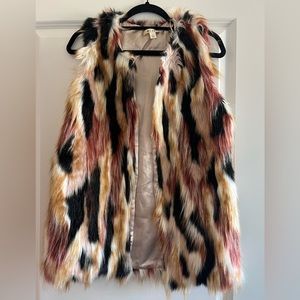Fur vest